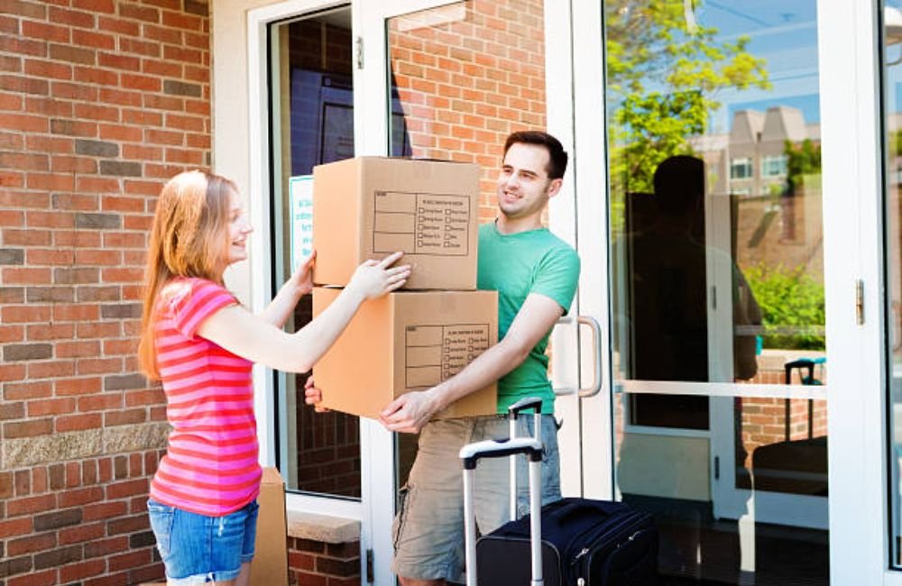 Student moving in Hillsboro, Oregon